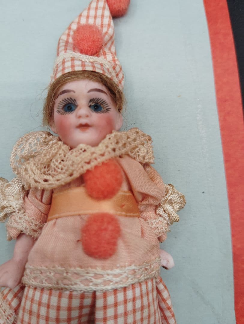 ドイツ製　ミニョネット　台紙に付いたペアの道化師ビスクドール　1900年代初頭