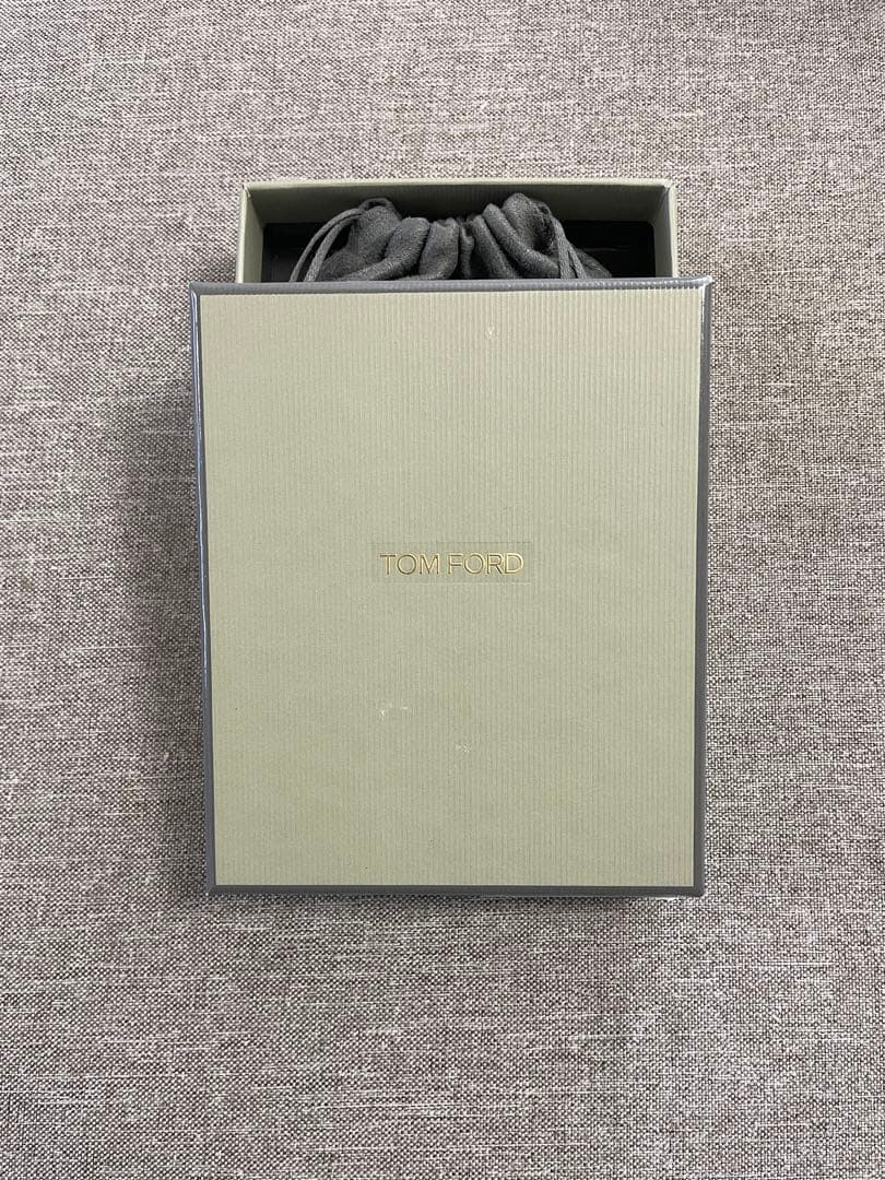 TOM FORD ブラックレザー ケース　にやにやさん専用