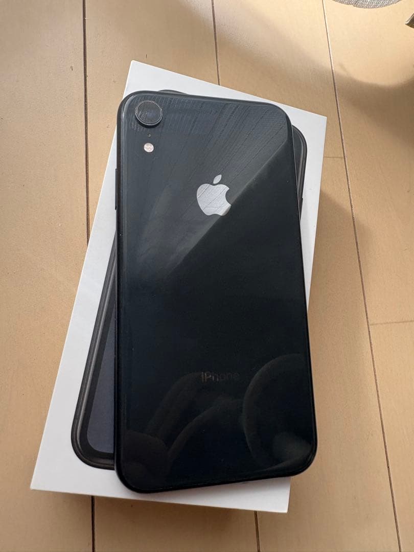 Apple iPhone XR 128GB 本体　ブラック