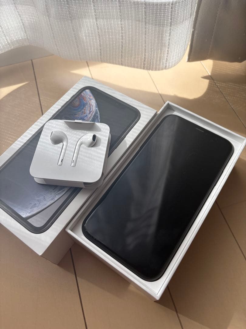 Apple iPhone XR 128GB 本体　ブラック