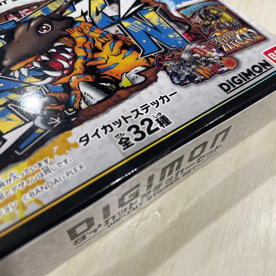 デジモン　ダイカットステッカーセットBOX　32種　未開封