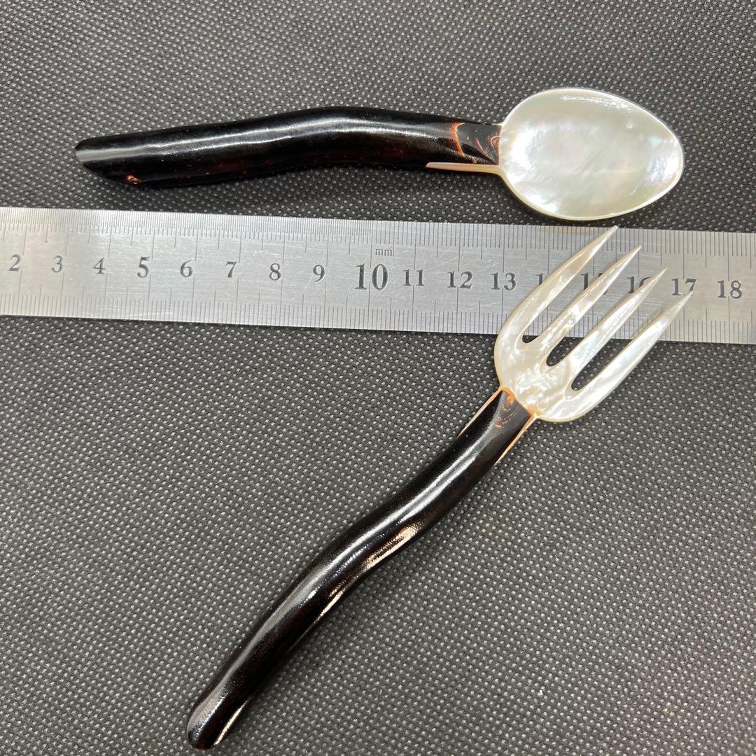 黒珊瑚　ハワイアンブラックコーラル　珊瑚枝柄スプーンとホーク　貝の彫物　珍品