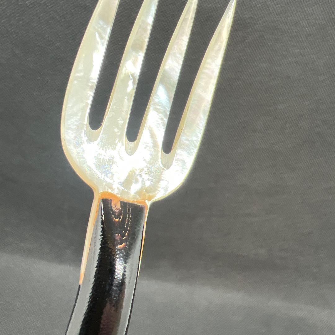 黒珊瑚　ハワイアンブラックコーラル　珊瑚枝柄スプーンとホーク　貝の彫物　珍品