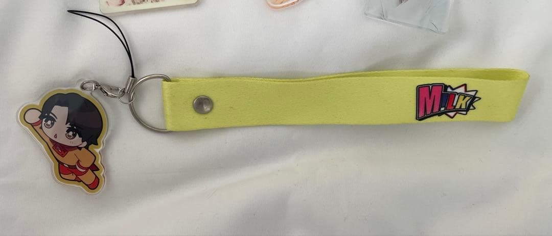 M!LK 吉田仁人　アクキー　アクリルキーホルダー　ストラップ