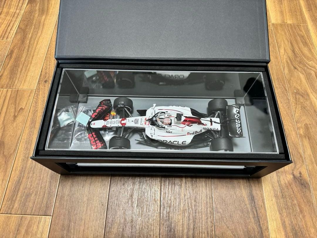スパーク　1/18　レッドブルRB21　2025日本GP 　M.フェルスタッペン