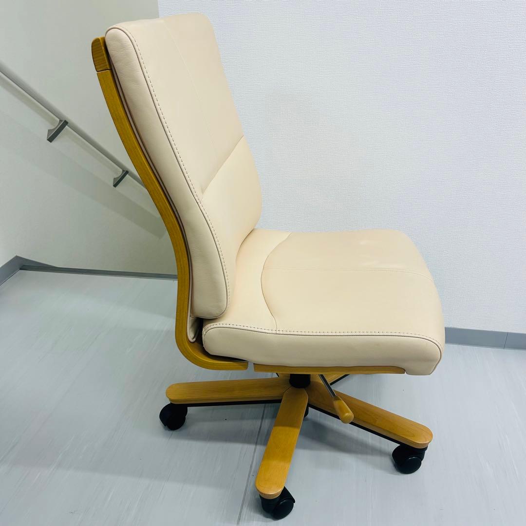 (高級 美品) カリモク デスクチェア XT5801